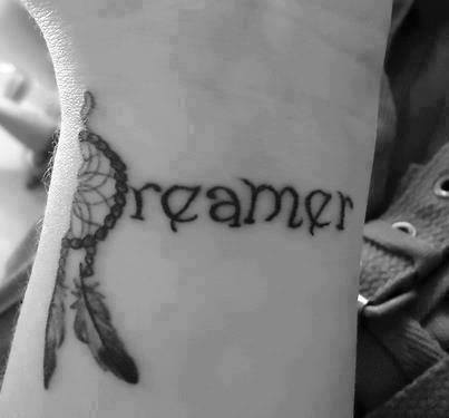 Traumfänger Tattoo mit Tattoo Spruch Dreamer