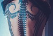 Tattoo-mit-Flügel-auf-dem-Rücken